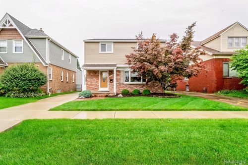 15745 Mclain Ave, Allen Park, MI, 48101-2025 | Card Image