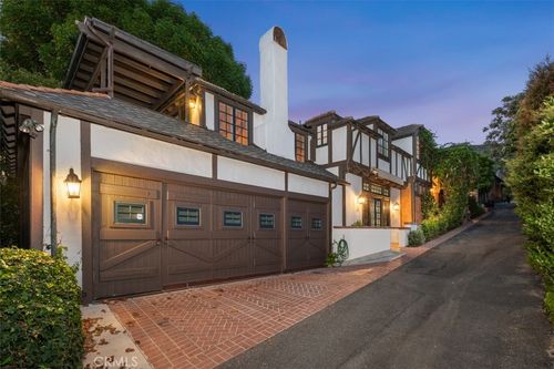 421 High Dr, Laguna Beach, CA, 92651-1833 | Card Image