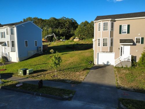 5 Snowberry Cir, Worcester, MA, 01607-1989 | Card Image