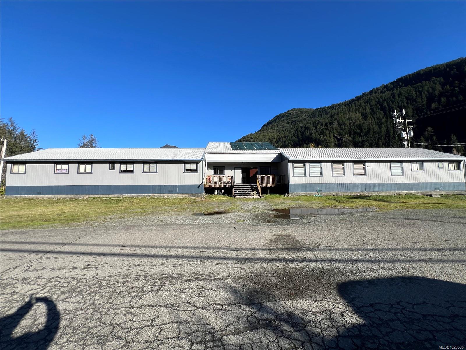 Commercial Sale in Tahsis