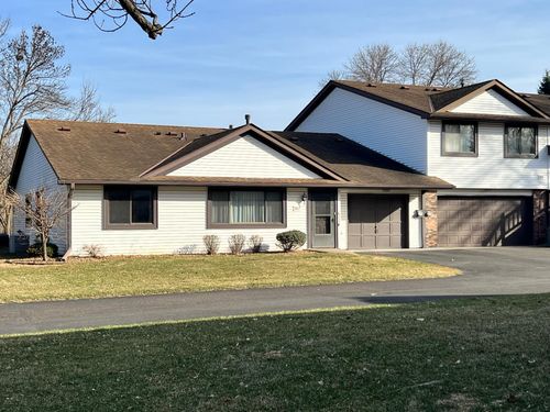 552 Donegal Cir, Shoreview, MN, 55126-4710 | Card Image