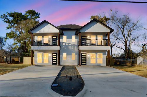 a-2651 Beaumont Ave, Liberty, TX, 77575-5905 | Card Image