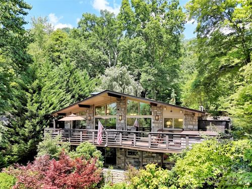 43 Red Oak Dr, Maggie Valley, NC, 28751-9706 | Card Image