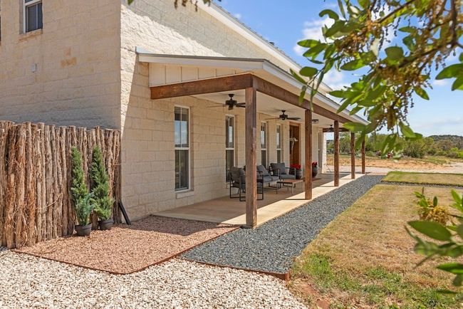 792 Langes Mill Rd, Home with 3 bedrooms, 3 bathrooms and null parking in Doss TX | Image 4