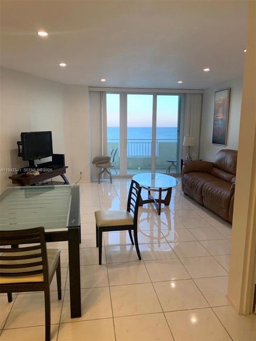 apt-1712-3180 S Ocean Dr, Hallandale Beach, FL, 33009-7246 | Card Image