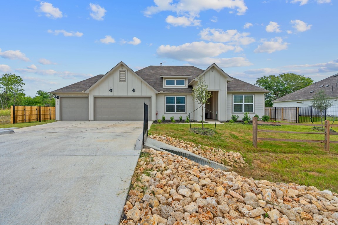 Barron Estate Dr, Lockhart, TX 78644