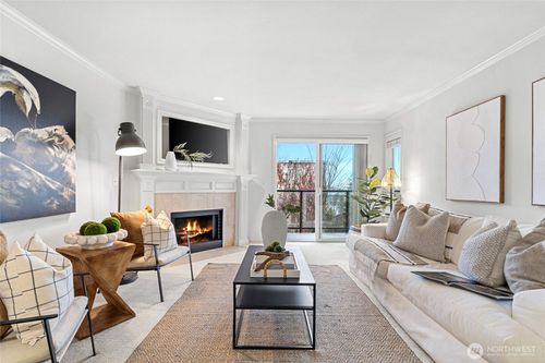 apt-206-410 2nd Ave S, Kirkland, WA, 98033-3619 | Card Image