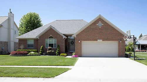 53579 Meadow Creek Dr, New Baltimore, MI, 48047-6388 | Card Image