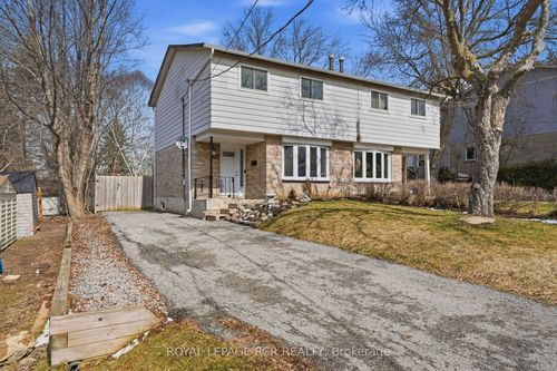 812 Greenfield Cres, Newmarket, ON, L3Y3B3 | Card Image