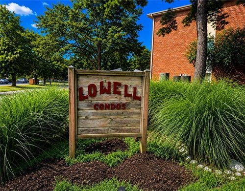 2-8215 Santa Fe Dr, Overland Park, KS, 66204-3671 | Card Image