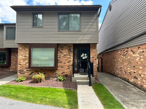 1122 Fairway Townhouse Ln, Hollidaysburg, PA, 16648-3700 | Card Image