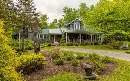 8 Twin Rocks, West Dover, VT, 05356 | Card Image