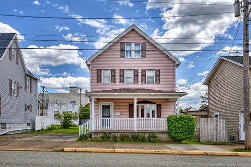213 Chestnut St, Latrobe, PA, 15650-1902 | Card Image