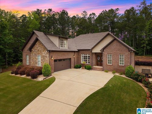 817 Grey Oaks Cv, PELHAM, AL, 35124-2547 | Card Image