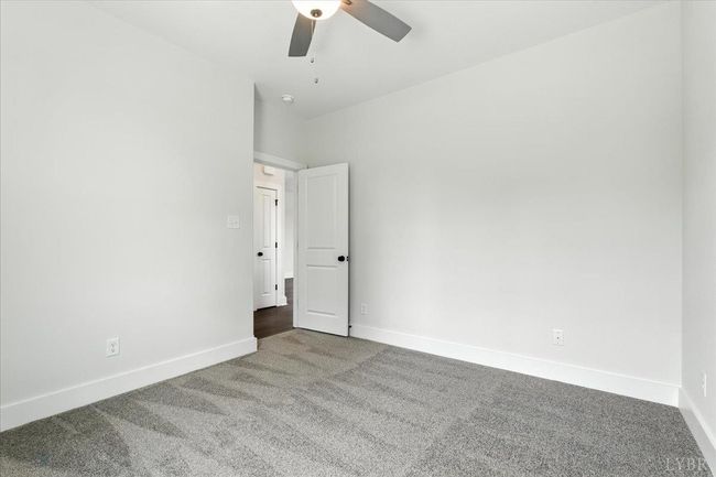 8666 Hat Creek Rd, House other with 3 bedrooms, 2 bathrooms and null parking in Brookneal VA | Image 15