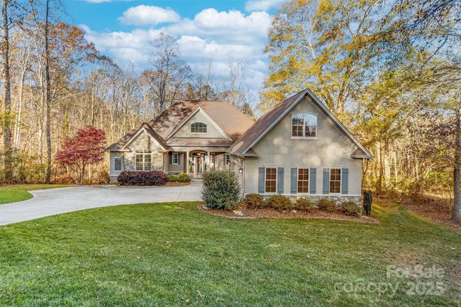 Situated in a Cul-de-sac on a 2.3 acre lot. | Image 4