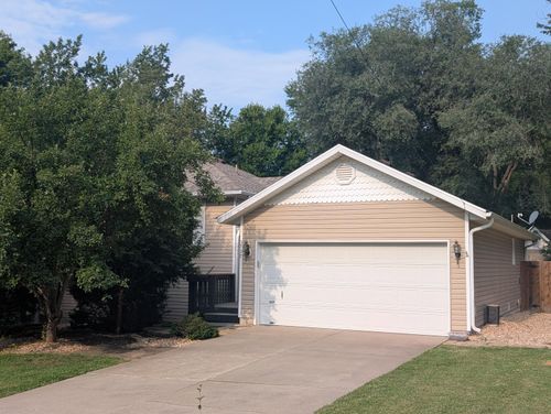 3737 S Oak Ave, Springfield, MO, 65804-4850 | Card Image