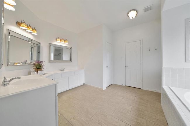 10802 Lake Raven Ct, House other with 4 bedrooms, 4 bathrooms and 2 parking in Cypress TX | Image 21