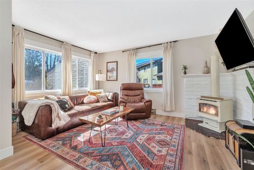 16-16 Cedar Ct, Steamboat Springs, CO, 80487-1751 | Card Image