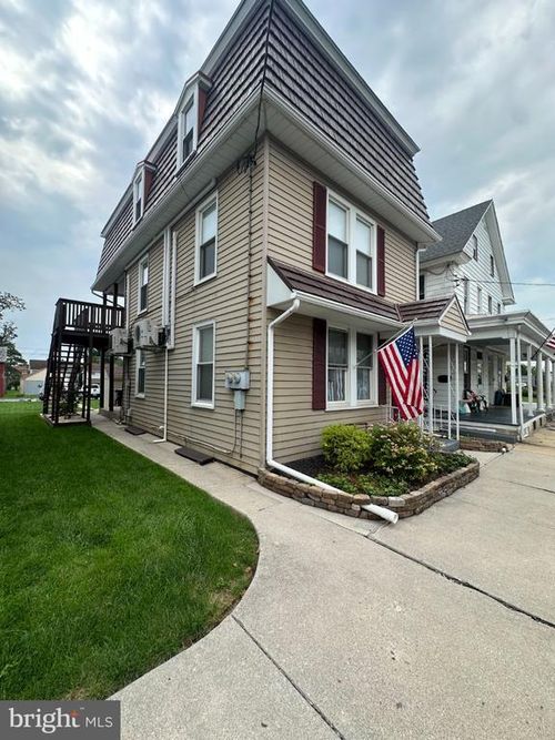 41 N College St, PALMYRA, PA, 17078-1606 | Card Image