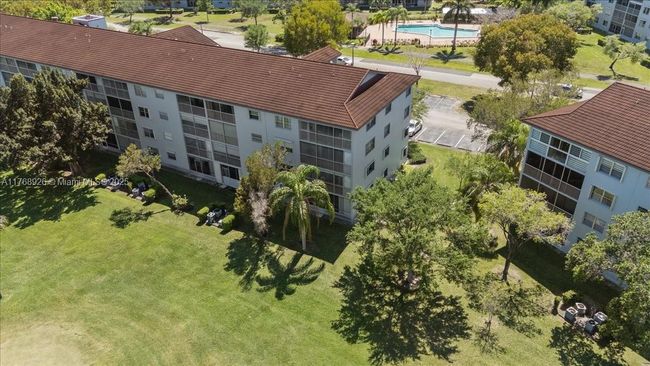 APT-101F - 12701 Sw 13 Th St, Condo with 2 bedrooms, 2 bathrooms and null parking in Pembroke Pines FL | Image 5