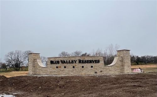 4065 W 201st Ter, Stilwell, KS, 66085 | Card Image