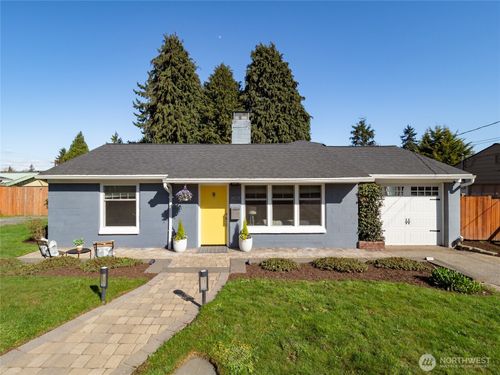 9808 Linden Ave N, Seattle, WA, 98103-3252 | Card Image