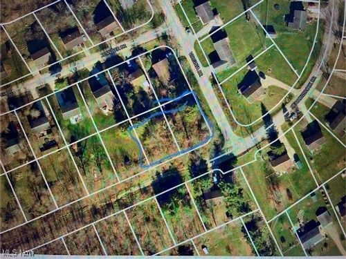 300 Meadowbrook Dr, Byesville, OH, 43723-9720 | Card Image