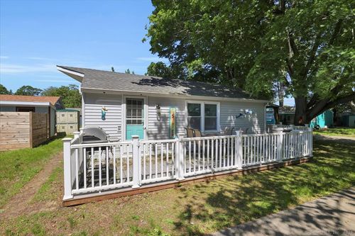 16 North St, Madison, CT, 06443-3470 | Card Image