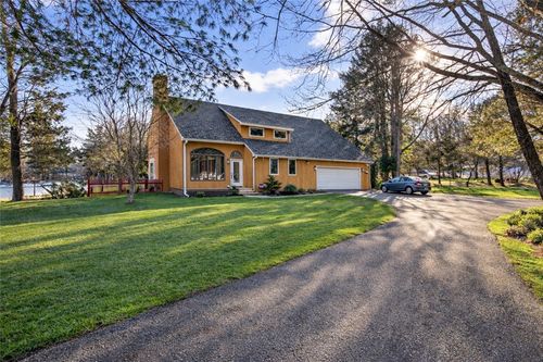 69 Talbut Rd, Hope, RI, 02831-1443 | Card Image