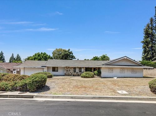 10315 Vanalden Ave, Porter Ranch, CA, 91326-3325 | Card Image