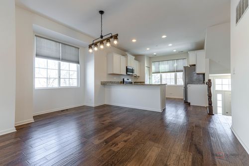 8548 Grove St, Morton Grove, IL, 60053-2288 | Card Image