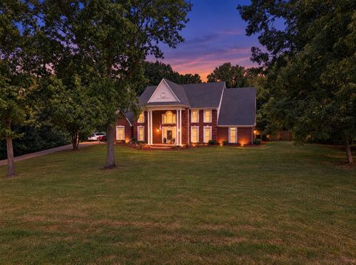 8930 Clair Douwie Cv, Bartlett, TN, 38133-0943 | Card Image