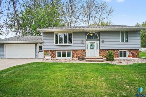 806 6th Ave Se Avenue Se, Pipestone, MN, 56164 | Card Image