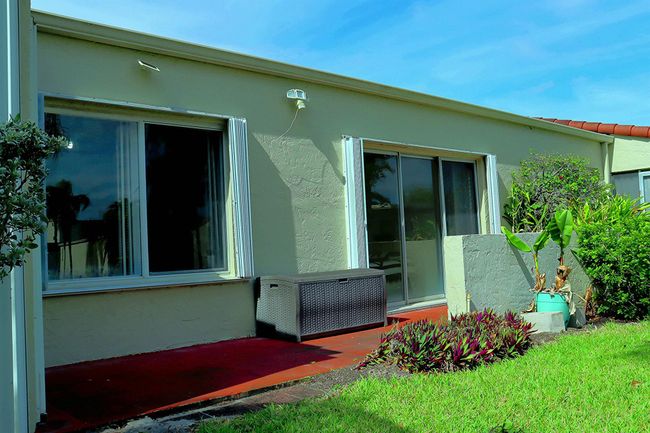 APT-105 - 2532 Boundbrook Dr S, Condo with 2 bedrooms, 2 bathrooms and null parking in Palm Springs FL | Image 27