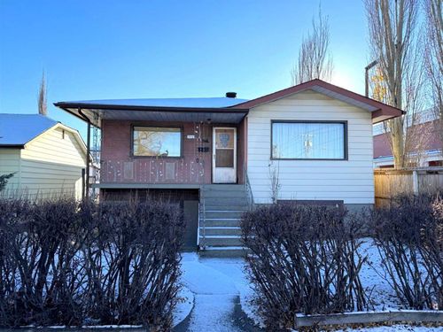a-111-111 27 Ave Ne, Calgary, AB, T2E1Z8 | Card Image
