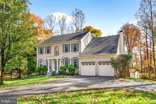 19332 Cissel Manor Dr, POOLESVILLE, MD, 20837-2500 | Card Image