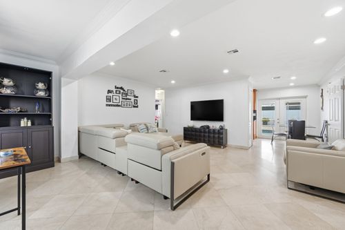 6271 Harding St, Hollywood, FL, 33024-4259 | Card Image