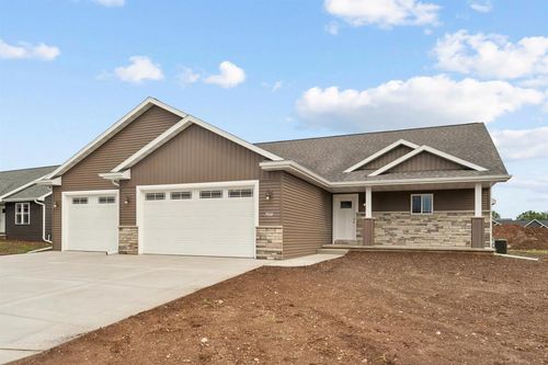 W7032 Jaclyn Lane, GREENVILLE, WI, 54942 | Card Image
