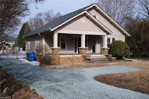 909 Burlington Ave, Gibsonville, NC, 27249-2953 | Card Image