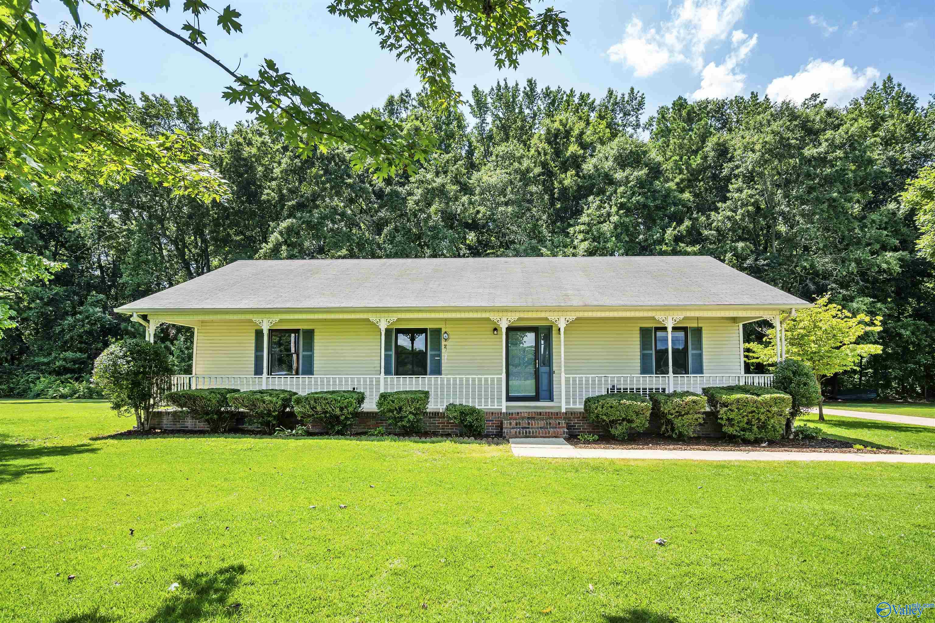 Shadow Wood Ln, Athens, AL 35614 #1