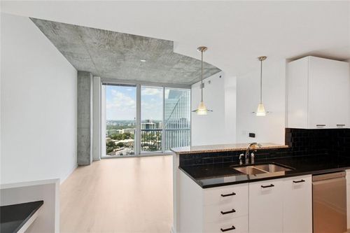 unit-3016-3324 Peachtree Rd Ne, Atlanta, GA, 30326-1487 | Card Image