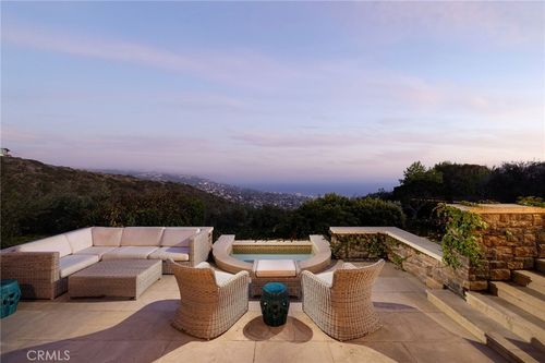 1302 Skyline Dr, Laguna Beach, CA, 92651-1932 | Card Image