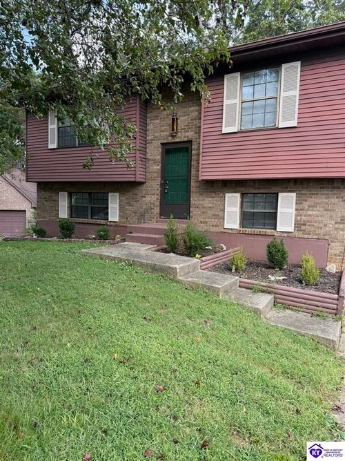 105 Candy Ct, Radcliff, KY, 40160-1987 | Card Image