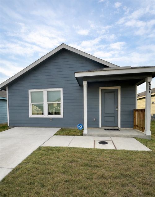 217 Alligator Crk, Seguin, TX, 78155-3865 | Card Image