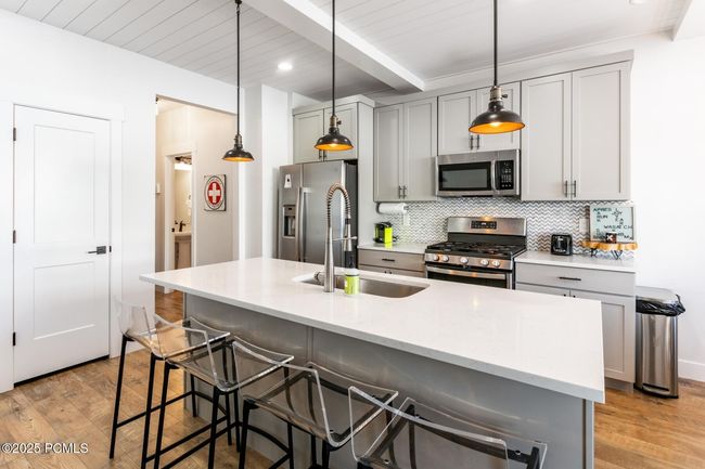 1106 W Wasatch Spring Rd, Condo with 4 bedrooms, 4 bathrooms and null parking in Hideout UT | Image 12