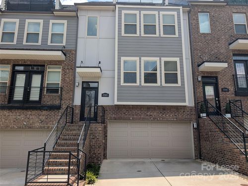 17137 Soho Dr, Charlotte, NC, 28204-3574 | Card Image