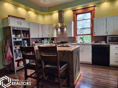 401 E Broadway Ave, Fairfield, IA, 52556-2908 | Card Image