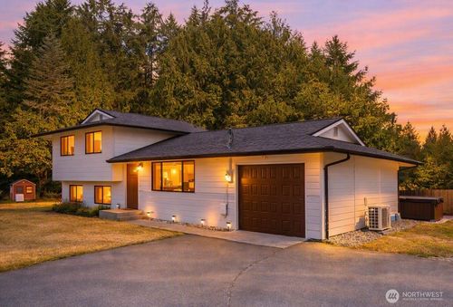 7707 35th St Nw, Gig Harbor, WA, 98335-7467 | Card Image
