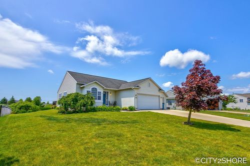 4135 Jesslee Dr, Hudsonville, MI, 49426-7436 | Card Image